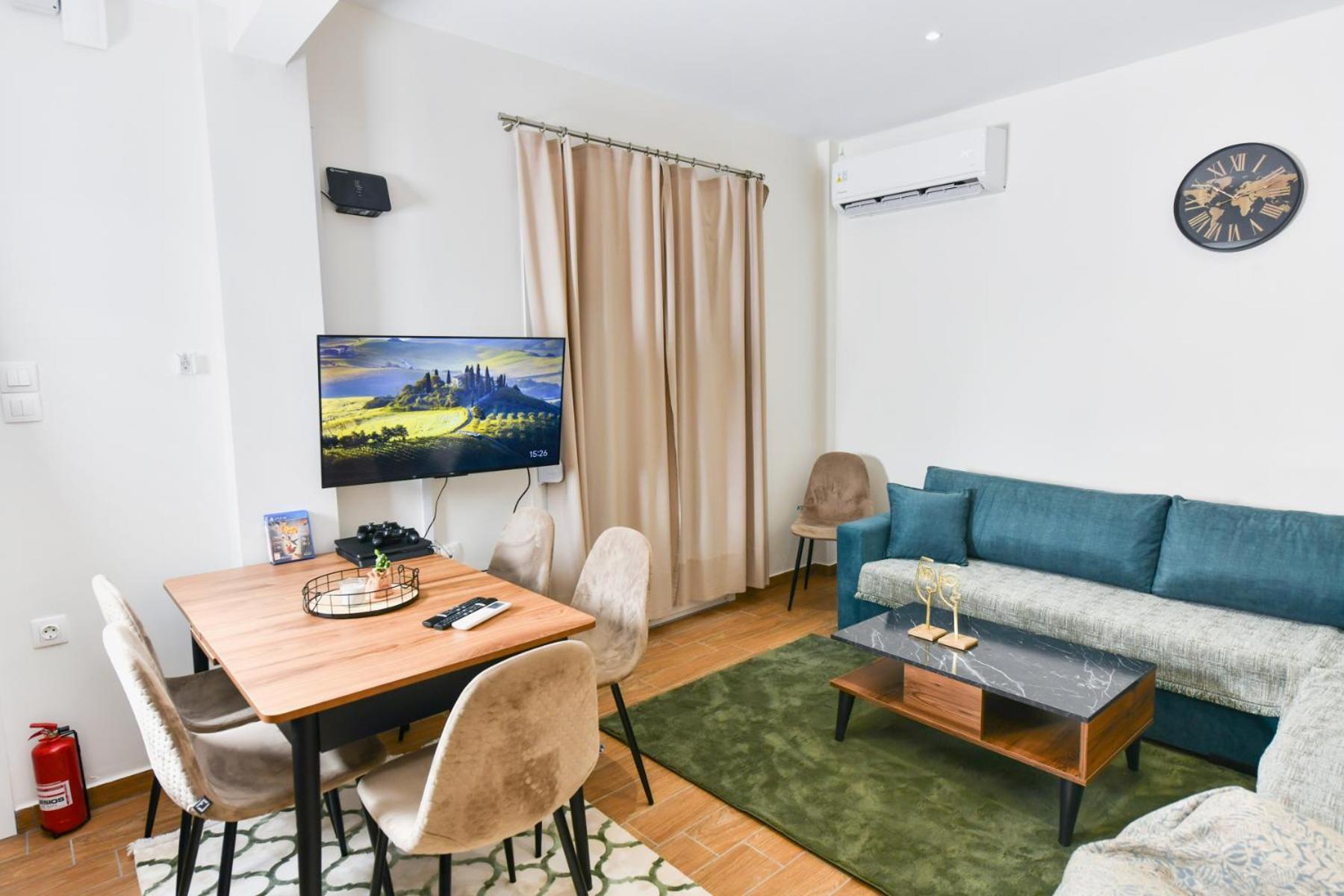 Ruby's Platamonas, Panel Hospitality Homes &